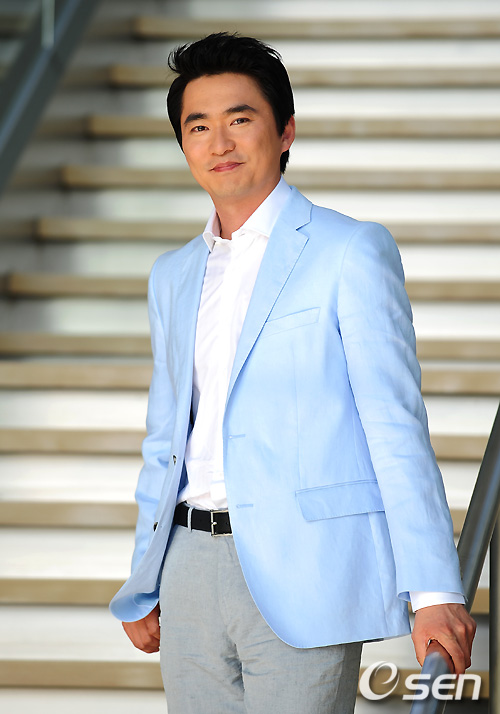 
	�輮�� �� �����־��Ͽ콺�� �⿬? ��ǹ��١�
