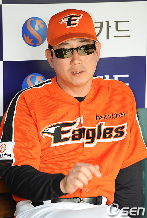 
	�Ѵ�ȭ, "�ʹ� Ÿ���� ����  ���� �̰��"
