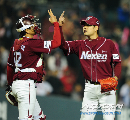 
	 �ؼ��� 26�� ��� LG���� 9��7 ���������� ����ߴ�. �¸��� Ȯ���� �ؼ� ������ �ս¶�(������)�� ���� �����°� �¸��� �����Ӵϸ� �ϰ� �ִ�. ���=������ ���� rainmaker@sportschosun.com


