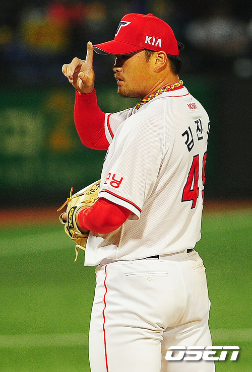 
	'��� �߰���' ������, "���� ��ħ�� ��� ����"
