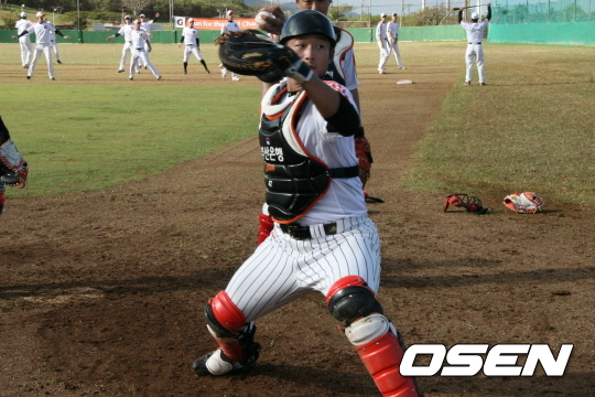 
	'���� ù ��Ÿ' ������ "��ȣ���� �� ì������"
