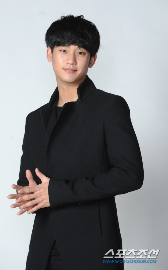 
	�ֹ��� ���� deer@sportschosun.com


