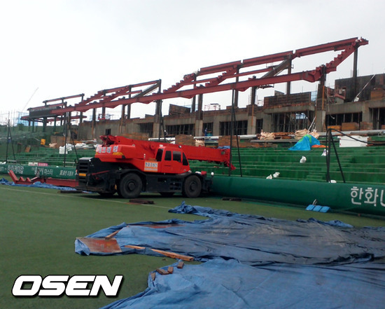 
	'�Ǹ��� û�ֱ���' ��ȭ ����, �����õ� å�� �ִ�
