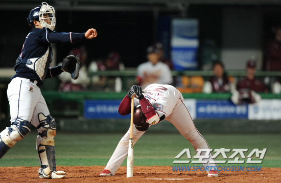 
	���� 20�� ���� �񵿱��忡�� ���� �ؼ�-�λ���. 5ȸ�� 1�� 2,3�翡�� ������ ���� �ؼ� �㵵ȯ�� �ƽ����ϰ� �ִ�. ��=������ ���� songs@sportschosun.com


