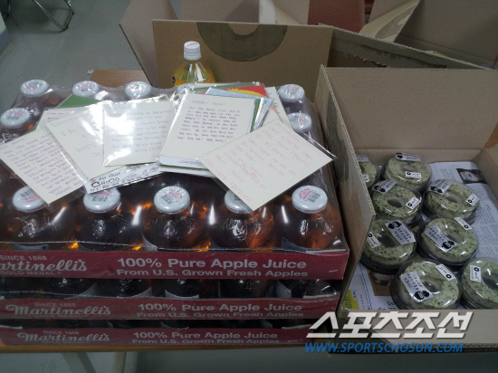 
	��ȭ ������ ������ '������ȭ'�� �ֱ� ���� ������ ���� ��ȭ �������� �ݷ��ϱ� ���� ����� ������ �����ߴ�. �ָ��� ����


