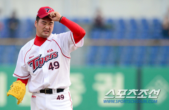 
	KIA �����찡 3�� ���� SK���� 5���̴� ���� 2�����ߴ�. ����=������ ���� songs@sportschosum.com


