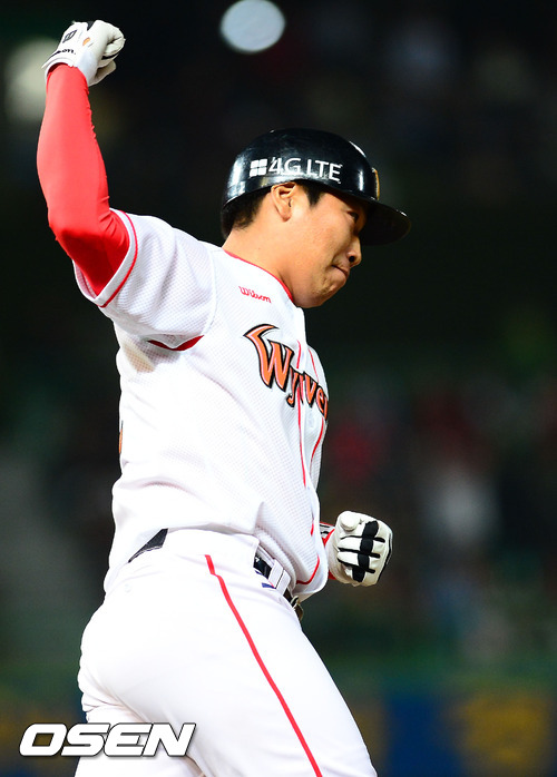 
	'300Ȩ�� -3' ����ȫ, "�ȵ� �� �����鼭 �Ǵ� ���� �߱�"
