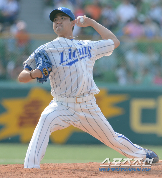 
	���ξ߱� �Ｚ�� ��ȭ�� ��Ⱑ 5�� �뱸 �ùξ߱��忡�� ��������. ������� ���ߵ����� ������ ���� ������ �ִ�.

�뱸=���ؿ� ���� noodle@sportschosun.com/.2012.05.05/


