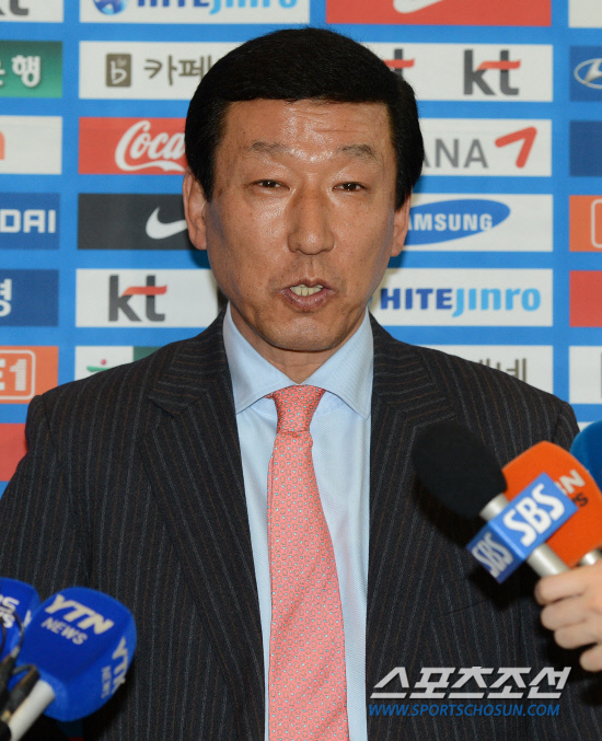 
	�ְ��� ������ǥ �౸�� ����. ��õ����=����� ���� cjg@sportschosun.com/2012.05.01/


