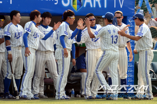 
	���ξ߱� �Ｚ�� ��ȭ�� ��Ⱑ 5�� �뱸 �ùξ߱��忡�� ��������. ������� ���ߵ����� 7ȸ ���ǵǰ� �ִ�. ������� ���������� ȣ���ߴ�. �뱸=���ؿ� ���� noodle@sportschosun.com


