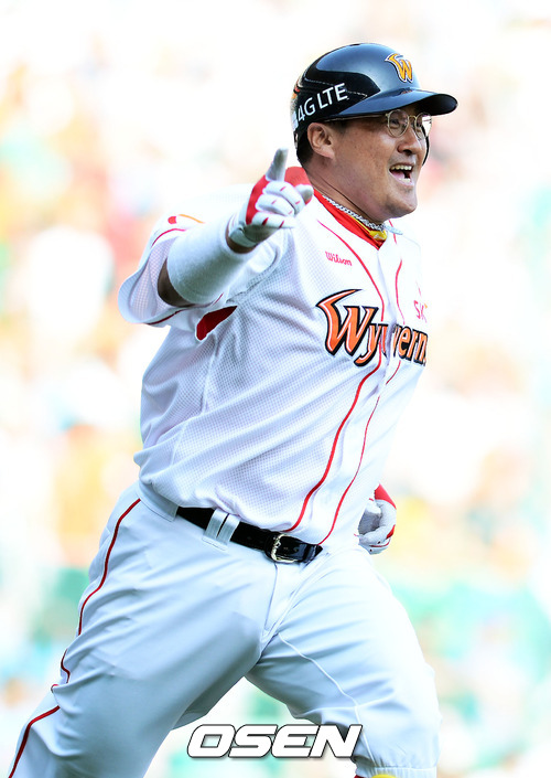 
	'���μ� ��Ÿ ��������' SK, �Ե��� 5-3 ���� ������
