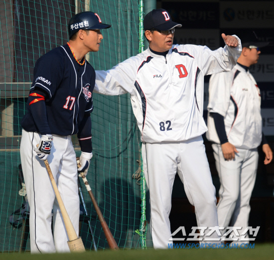 
	�λ� ������ ������ 9ȸ�� 2�� 1�缭 Ÿ���� ���� ����ö�� �ҷ� ���� ���ø� �ϰ� �ִ�. ���=���� ���� kyungmin@sportschosun.com


