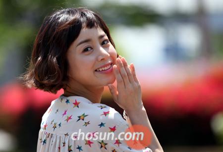 
		�� �޻��� ������ ���� �Կ��� �� �ܵ�翡�� ��� ������ Ȱ¦ ������ ��� ���ߴ�. �״¡���ǳ ���� �� ���� �ų��١��� ��ſ��ߴ�. /�̴��� ���� leedh@chosun.com
