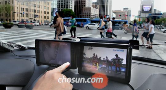 
	�� �¿��� �����ڰ� ������ �����и�Ƽ�̵����(DMB)�� ��û�ϸ� ���� �ó��� ����� �ִ�. /�����Ϻ�DB
