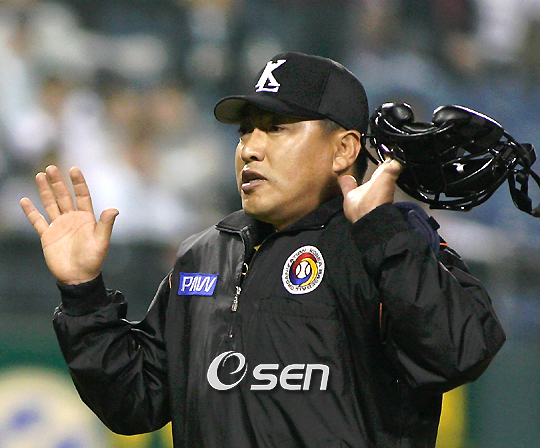 
	'�ִٰ������ �ű��' ����ȯ ����, "2002�� KS ���� ����"
