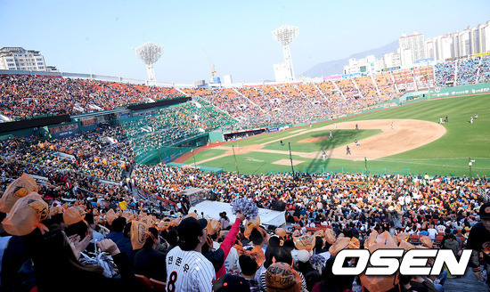 
	�̴�ȣ ���� �Ե�, ������ �Ǹ� ���� ���캸�ϡ�
