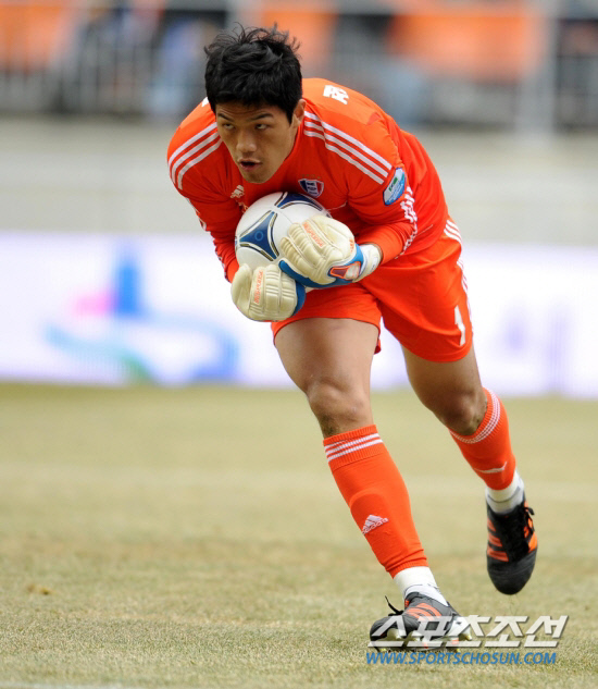 
	���� ��Ű�� �������� ���������� �����౸ ��ŷ ��Ű�� �κп��� 1���� �����ߴ�. ���� ���� wook@sportschosun.com


