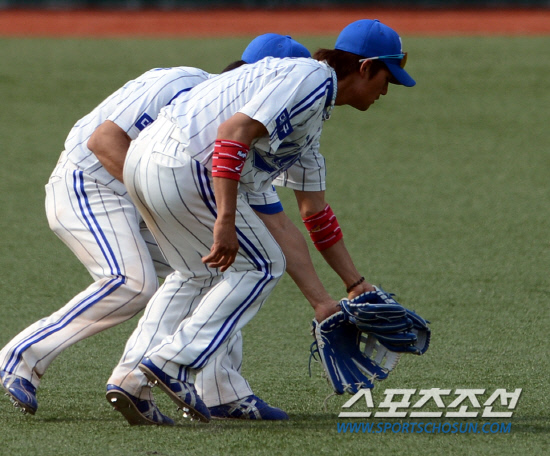 
	���ξ߱� �Ｚ�� ��ȭ�� ��Ⱑ 6�� �뱸 �ùξ߱��忡�� ��������. �迵���� ������  5ȸ�� ���� ���±��� Ÿ���� ������� �۷��긦 ��� �ִ�. �뱸=���ؿ� ���� noodle@sportschosun.com


