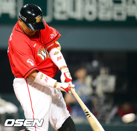 
	'���Ÿ' ���μ� "���ư��� �ƹ���, ������ ǰ��"
