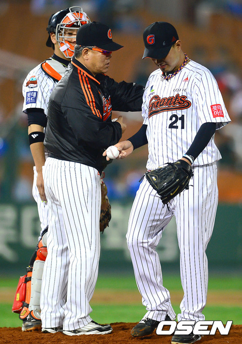 
	���ȣ ����, "�۽��� �� ����µ� Ÿ�� �޹�ħ �ƽ���"
