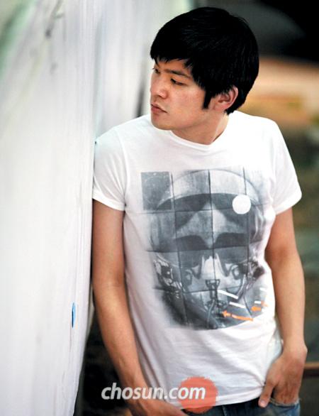 
		7�� ���� ������ �� ī�信�� ���� �����. ó������ ���� DJ�� ���� �״¡������ ���ο� ����� ������ �Ͱ� ����ϴ١��硰ó���� ����ص� ������ �ͼ������鼭 ���� �� ����� ������ �������̶�� �ߴ�. /�̴��� ���� leedh@chosun.com
