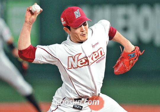 
	�ؼ� �躴���� 8�� �� LG������ ������ ���� ������ �ִ�. �躴���� ���� ���� �� ó������ 1�� ���뿡 �����ߴ�. /������ ���� songs@sportschosun.com
