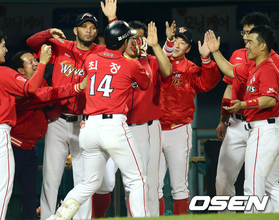 
	��14��Ÿ �Ͱ��� SK ���� ����, �λ� 4����
