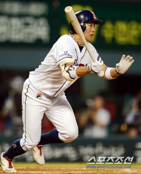 
	�λ�� SK�� 2012 ���ξ߱� ���� 3���� ù ��Ⱑ 8�� ��� �߱��忡�� ���� ����. �λ� �������� 4ȸ�� Ÿ������ ���ͼ��� 2��Ÿ�� ġ�� �ִ�. �������� �̼����� ��Ÿ�� ������ �÷ȴ�.

���=������ ���� rainmaker@sportschosun.com


