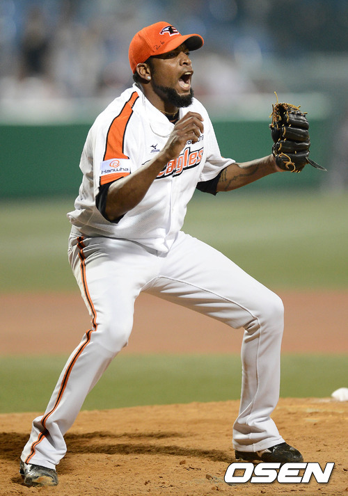 
	'���� ���̺�' ��Ƽ��Ÿ, ������ ���ߵ��� ȯȣ?
