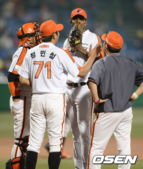 
	'���� ���̺�' ��Ƽ��Ÿ, ������ ���ߵ��� ȯȣ?
