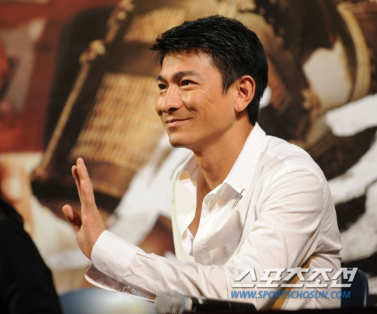 
	����ȭ 52���� �ƺ��ƴ١�'���ٺ�' �뿭 �շ�
