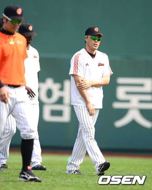 
	�Ե� ����ȯ, �� �ȶ� �λ����� 2G ���� ����
