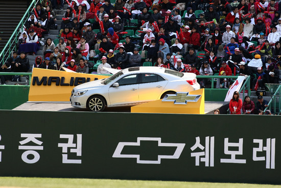 
	'������ 100����'��SK, ������ Ȩ���� �̺�Ʈ �ǽ�
