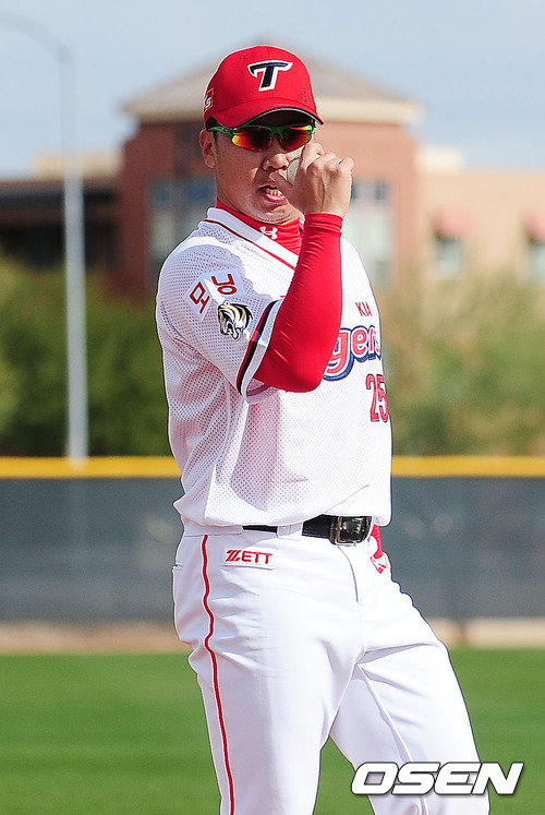 
	�̹�ȣ, ǻó������ 2��Ÿ 1Ÿ�� Ÿ�ݰ� 'ȰȰ '
