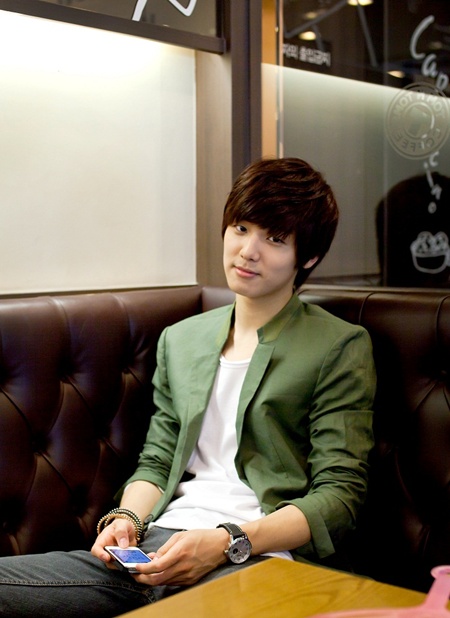 
	'�ձ���' ������, '���� ������' ����? "ģ���� ����"
