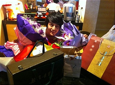 
	���, �ɵ� ���̿��� '�ɹ̸�' �߻� ��ī
