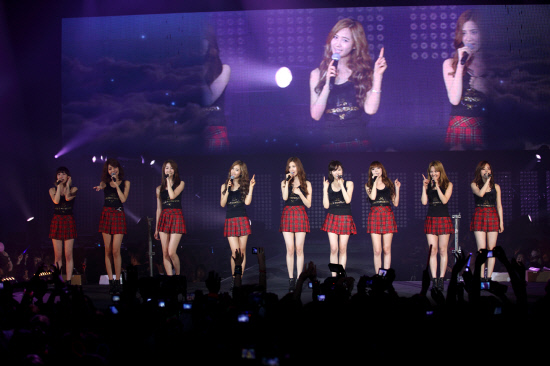 
	�ҳ�ô� �ܹ��ŵ� ���ñ�? �ҳ�ô밡 ���� SM�������θ�Ʈ�� �ֱ� �������ŷ� ������ ũ�������Ÿ� ��ϴ� ũ�������ͳ��ų��� �������ڸ� ���� �ܽ� ���� 'SMũ����'�� ������ ������ ���� �ִ�. ��������=SM�������θ�Ʈ


