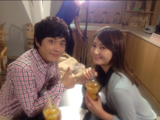 
	������, ��Ʈ�� '�����̰�x2' �⿬..�������� 'ù���'
