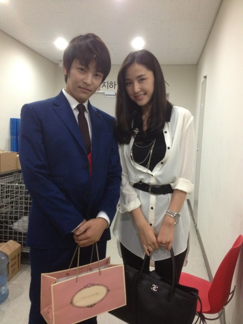 
	������-������, ��ģ��-��ģ�� ����..������ �޶�
