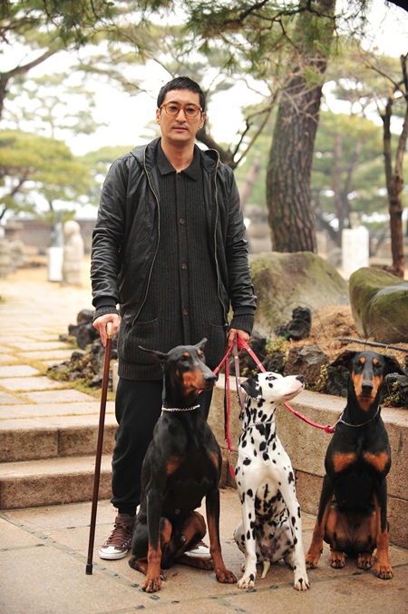 
	'�ٺ�����' ������ "�ְ������� ��鼭 �ູ"
