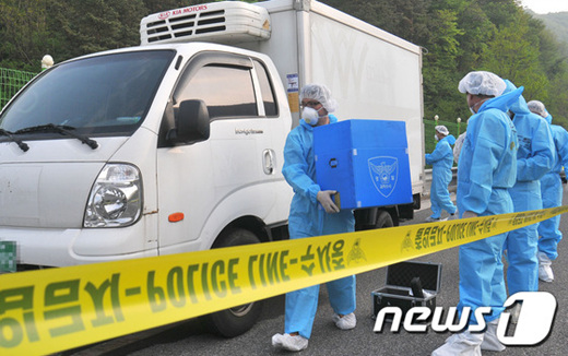 
	3�� ���� ����(45)�� �� 3���� ���� ä �߰ߵ� ���忡�� ������ ���Ź��� �����ϰ� �ִ�. ���� ���� �̳� ���� 4��30���� ���� ���ֱ� ����� �Ÿ� �����ͳ� �α� ���濡 ������ �ִ� �õ�ž�� �ȿ��� ��� ���� ä �߰ߵƴ�. /����1
