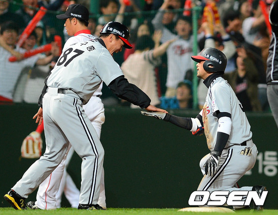 
	'������ ���� 3��Ÿ' LG, SK 3���� ����
