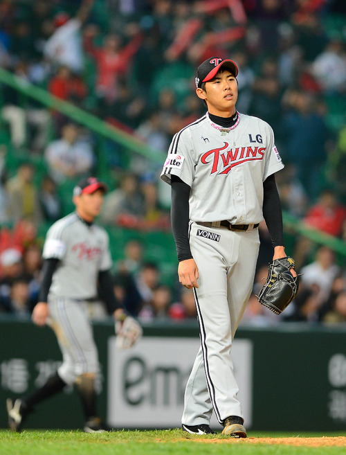 
	'�ƽ��� ���� ������' ������, "ģ���� SK �δ�ƴ�"
