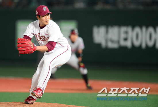 
	8�� �� LG���� �߰������� ����  ���� �Ѹ��� �ִ� �ؼ� �躴��. ��=������ ���� songs@sportschosum.com


