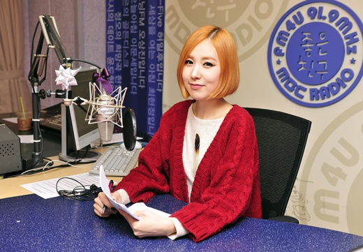 
	���̿�, û���ڿ� ��ȥ �డ ��� "��DJ ģģ ��� ���'
