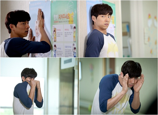 
	'��', �ڹ� ������ ����Ͻö�..'�����ڵ�'
