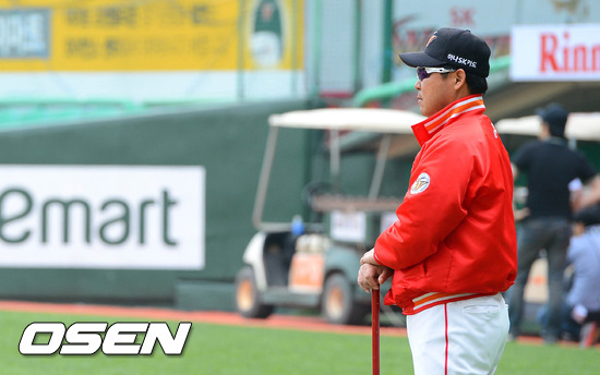 
	'2��Ÿ ������' �̸���, "����� �Ǹ��� ��Ī"
