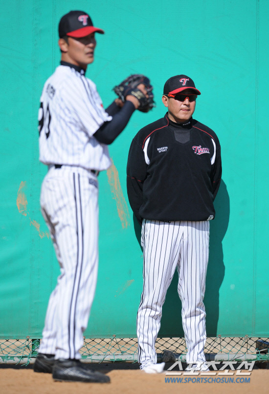 
	�ý��� �� LG �������� ���� ��Ī�� ���Ѻ��� ����� ����.���� ���� kyungmin@sportschosun.com/ 2012.03.12.


