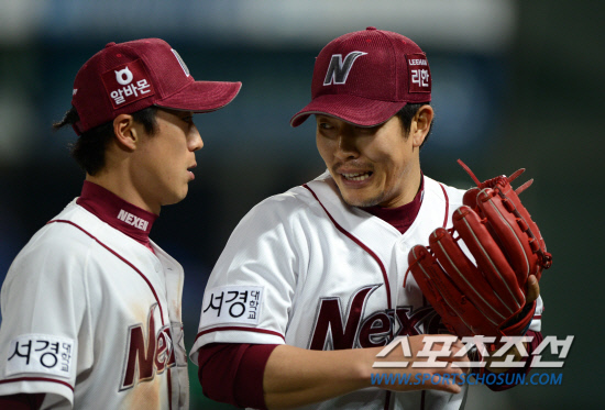 
	�ؼ��� �Ｚ�� �ָ� 3���� ù��° ��Ⱑ 18�� �񵿱��忡�� ���ȴ�. 4ȸ�� �������⸦ �ѱ� �ؼ� �躴���� ȣ���� ��ģ �߰߼� �������� �̾߱⸦ ������ �ִ�.

��=���� ���� wook@sportschosun.com


