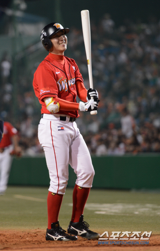 
	9ȸ�� Ÿ���� �� SK ���� ������� �꽺���� �� �� ���ݰ� ���� �ִ�. ����=���� ���� kyungmin@sportschosun.com 


